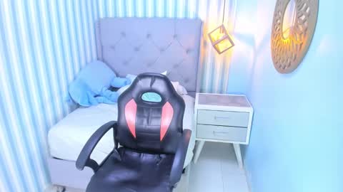 M E G A N  online show from 14, 2, 2025