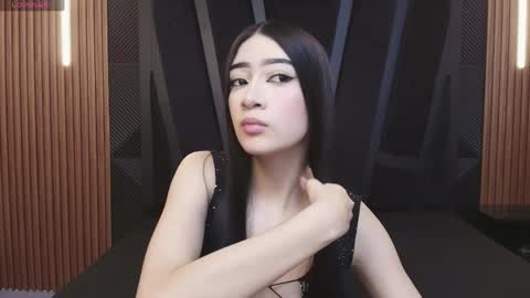 MEGGAN LUXX online show from 1, 4, 2026
