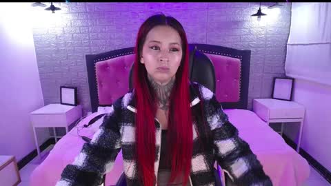 Snapshot of meghan_nill chatting on 7, 1, 2025 Meghan online show from 7, 1, 2025
