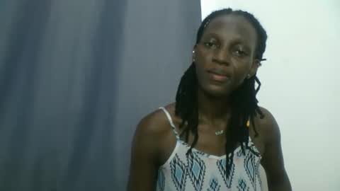 Snapshot of melanie_goddesss chatting on 12, 9, 2025 milly online show from 12, 9, 2025