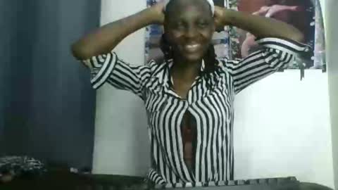 Snapshot of melanie_goddesss chatting on 18, 9, 2025 milly online show from 18, 9, 2025