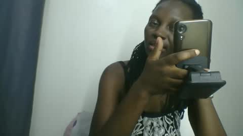 Snapshot of melanie_goddesss chatting on 30, 9, 2025 milly online show from 30, 9, 2025