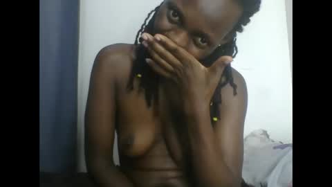 Snapshot of melanie_goddesss chatting on 7, 10, 2025 milly online show from 7, 10, 2025