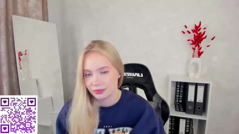 Snapshot of melanie_ryer chatting on 24, 9, 2025 Melanie online show from 24, 9, 2025