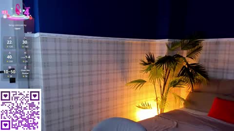 Snapshot of melanie_ryer chatting on 11, 10, 2025 Melanie online show from 11, 10, 2025