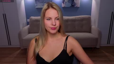 Snapshot of melaniebennett chatting on 17, 5, 2026 Melanie Bennett online show from 17, 5, 2026