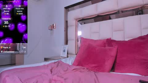 Snapshot of melaniee_joness chatting on 14, 12, 2024 melaniee_joness online show from 14, 12, 2024