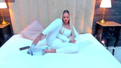 OF melanielexxx online show from 19, 12, 2024