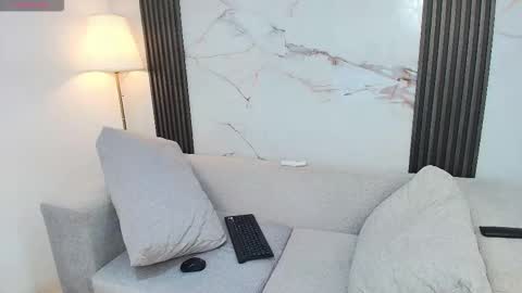 Melanie online show from 8, 11, 2025