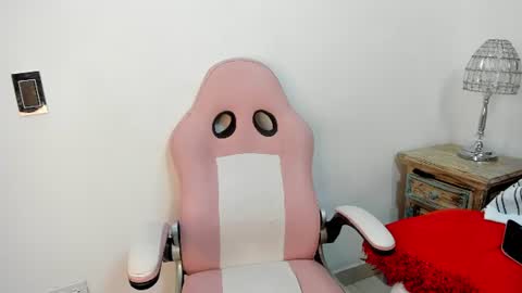 melaniie_foxx online show from 16, 7, 2026