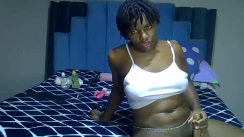 Snapshot of melanin_moon chatting on 5, 7, 2026 Moon online show from 5, 7, 2026