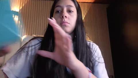 melanny_petite online show from 18, 3, 2026