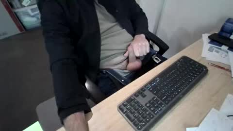 Snapshot of melbguy_075 chatting on 27, 5, 2026 melbguy_075 online show from 27, 5, 2026