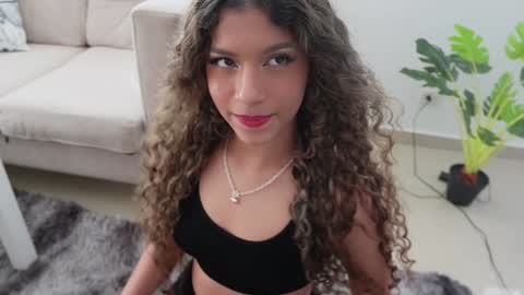 MelinaSmith  online show from 17, 1, 2025