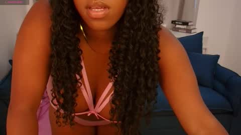 Snapshot of melinda_gray chatting on 15, 4, 2026 Melinda online show from 15, 4, 2026