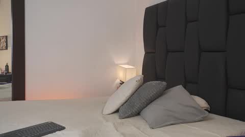 On vacation until Monday online show from 4, 2, 2026