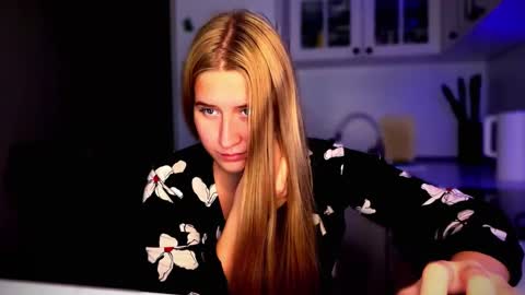 Snapshot of melissalii chatting on 24, 9, 2025 melissalii online show from 24, 9, 2025