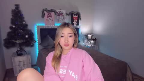 Snapshot of melissalorens chatting on 15, 12, 2024 Melissa online show from 15, 12, 2024