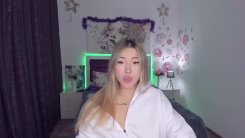 Snapshot of melissalorens chatting on 6, 1, 2025 Melissa online show from 6, 1, 2025