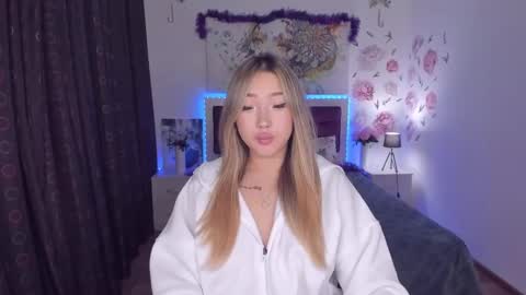 Snapshot of melissalorens chatting on 6, 1, 2025 Melissa online show from 6, 1, 2025