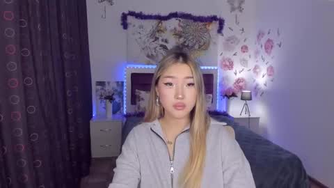 Snapshot of melissalorens chatting on 7, 1, 2025 Melissa online show from 7, 1, 2025