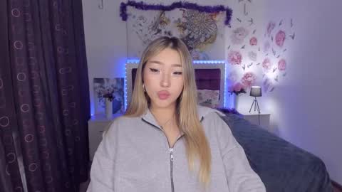 Snapshot of melissalorens chatting on 7, 1, 2025 Melissa online show from 7, 1, 2025