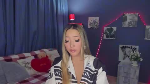 Snapshot of melissalorens chatting on 5, 2, 2025 Melissa online show from 5, 2, 2025