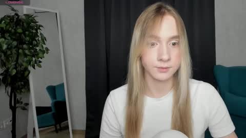 mellisadream online show from 9, 10, 2025