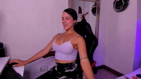 Snapshot of melody_dl chatting on 22, 12, 2025 melody online show from 22, 12, 2025