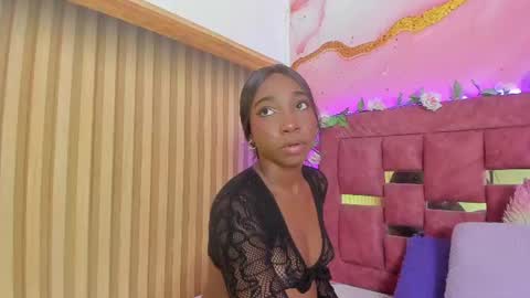 Snapshot of melody_paris chatting on 27, 6, 2026 Mixie online show from 27, 6, 2026