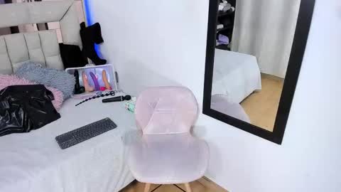 Snapshot of melodybonnet chatting on 5, 2, 2026 melody online show from 5, 2, 2026