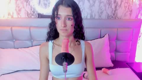 Snapshot of melodyy_sweety chatting on 12, 10, 2025 Melody online show from 12, 10, 2025
