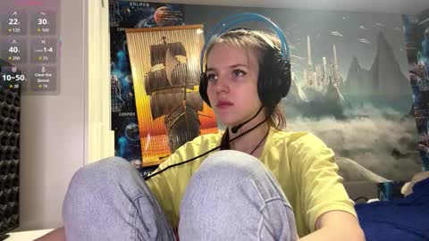 Hi Im Aria 18 years old online show from 19, 12, 2025