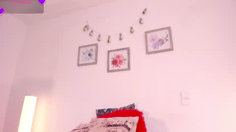 Snapshot of mely_rosee chatting on 24, 6, 2026 online show from 24, 6, 2026