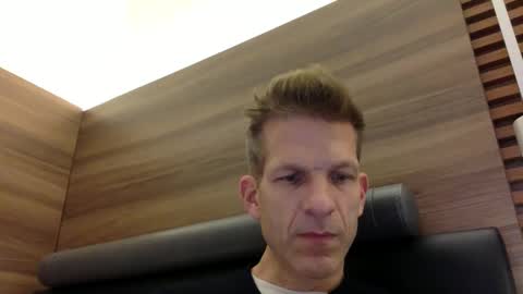 Snapshot of men2024again chatting on 26, 10, 2025 Andres online show from 26, 10, 2025