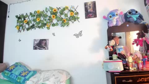 Snapshot of mensia_hernandez chatting on 9, 6, 2026 Princess Mensia online show from 9, 6, 2026