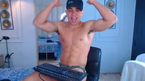 Snapshot of menxtop chatting on 8, 2, 2026 Tony and David online show from 8, 2, 2026