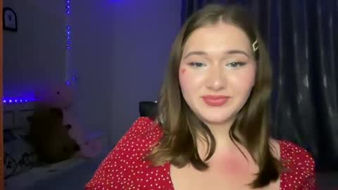 Kitten online show from 12, 7, 2026