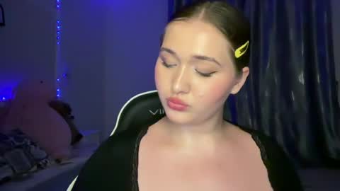 Kitten online show from 15, 7, 2026