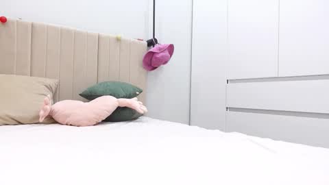 meowmacitoo online show from 14, 1, 2026