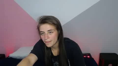 Snapshot of merily_duff chatting on 3, 3, 2026 MERILY online show from 3, 3, 2026