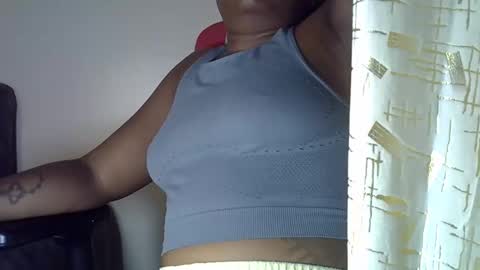 Snapshot of merimella1 chatting on 8, 1, 2026 merimella1 online show from 8, 1, 2026