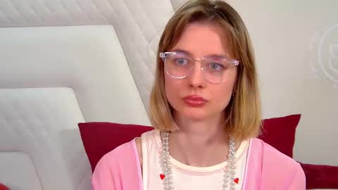 Snapshot of merlinmeyer chatting on 19, 3, 2026 Merlin online show from 19, 3, 2026