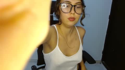 Snapshot of merly_14 chatting on 15, 5, 2026 merly_14 online show from 15, 5, 2026