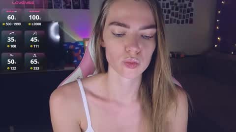 Snapshot of merry_dancers_ chatting on 9, 1, 2025 Susan online show from 9, 1, 2025