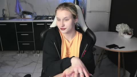 Snapshot of mertyxxx chatting on 23, 4, 2026 Merty online show from 23, 4, 2026