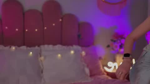 Anna online show from 11, 7, 2026