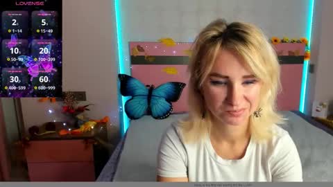 Snapshot of merymidnight chatting on 15, 10, 2025 merymidnight online show from 15, 10, 2025