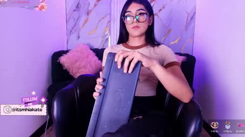 Mhia Kate online show from 10, 4, 2026