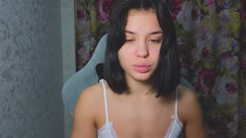 Mia online show from 2, 11, 2025